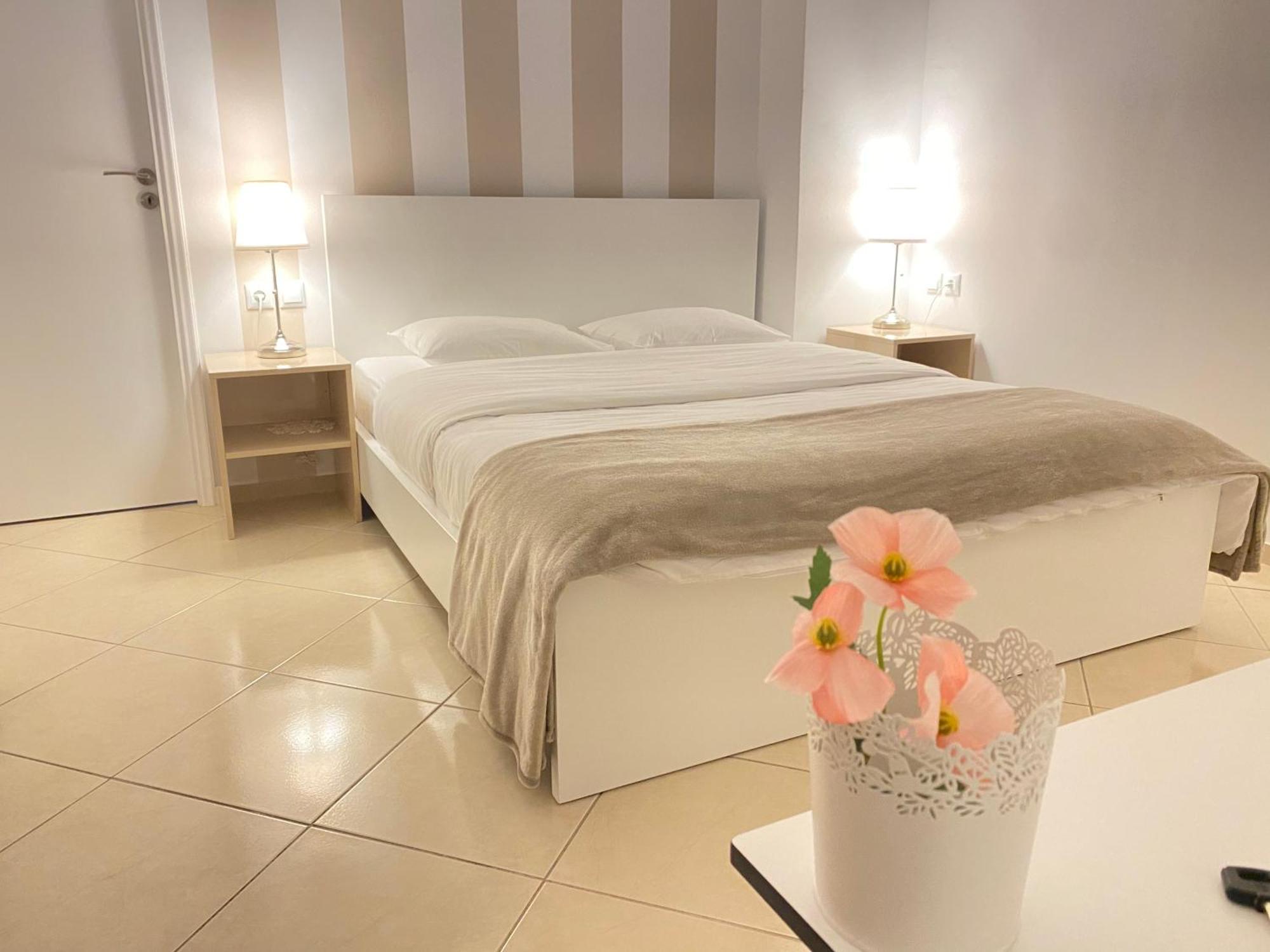 Cozy Apartment Near Airport Коропион Экстерьер фото
